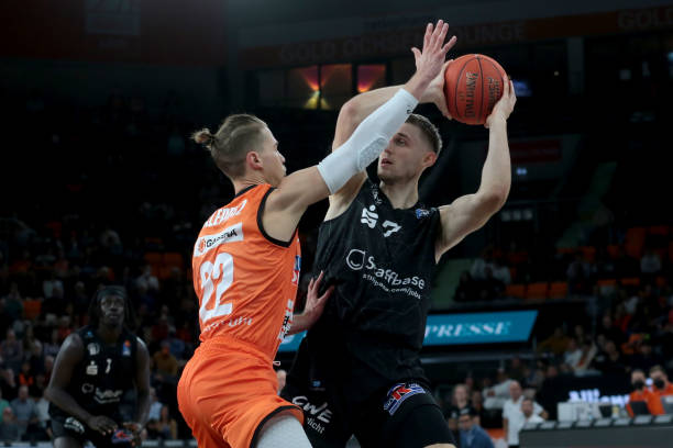 多相似之处 多相似之处