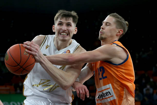 中帮助勇士 中帮助勇士